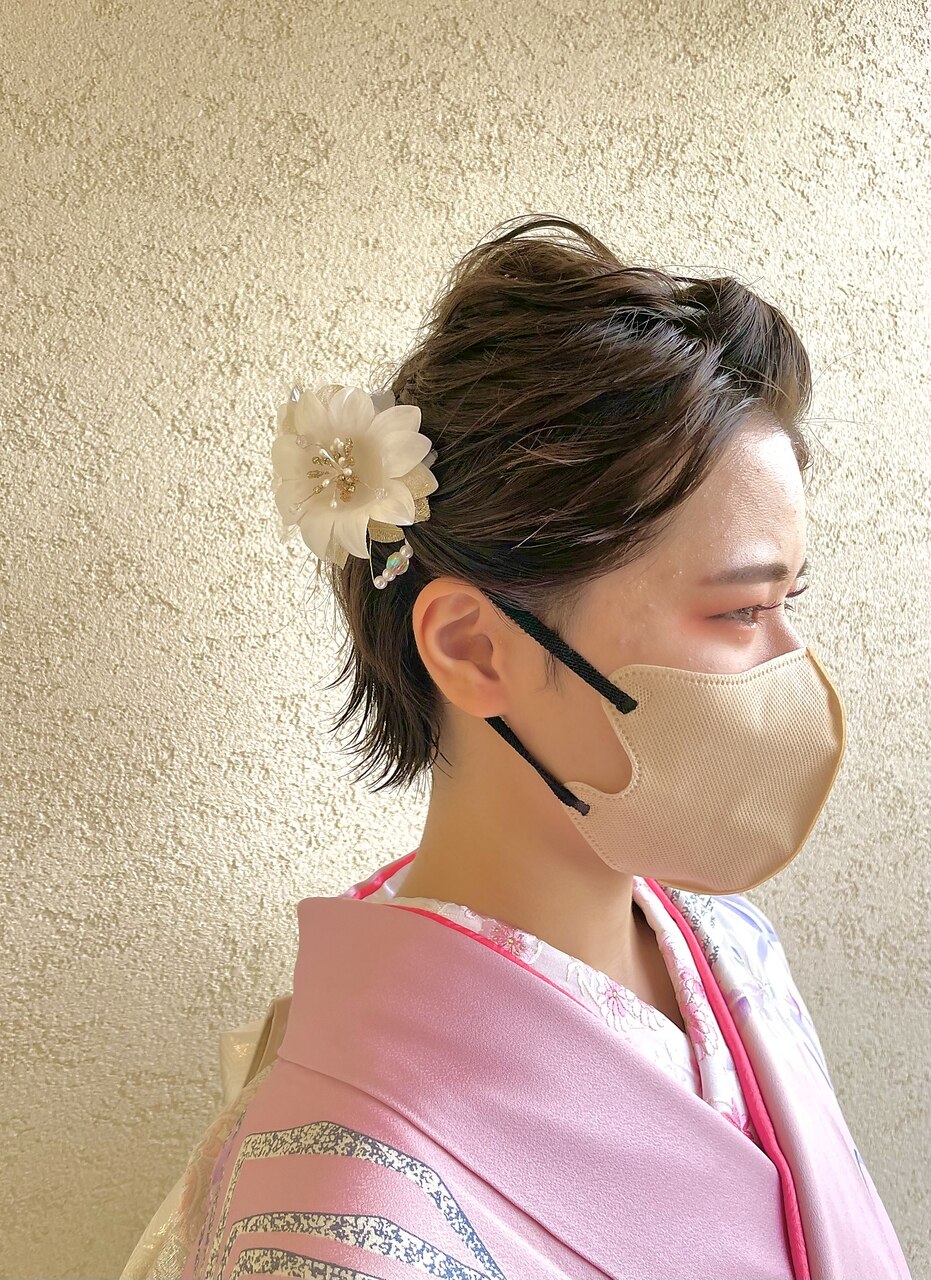 成人式は前髪なしのヘアスタイルに 振袖にぴったりのアレンジで唯一無二の晴れ姿に ホットペッパービューティーマガジン