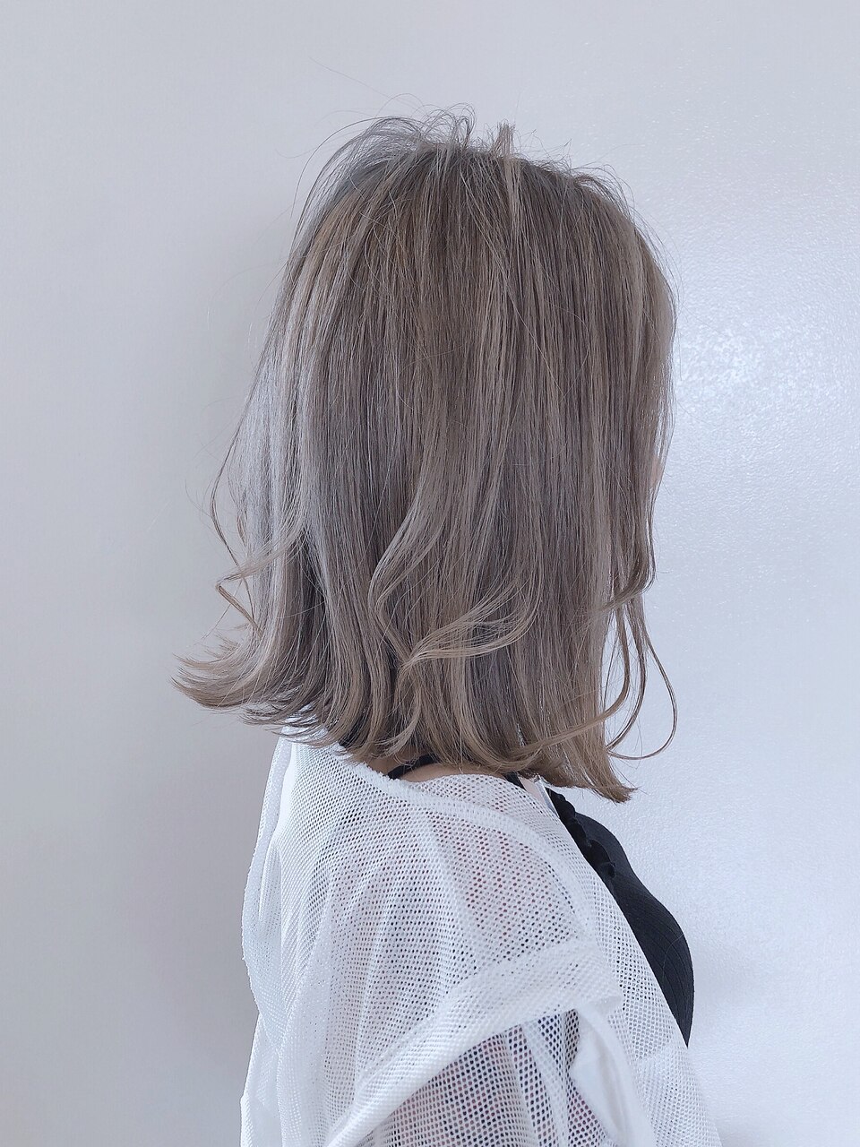 大人かわいい外ハネホワイトグレージュ♪