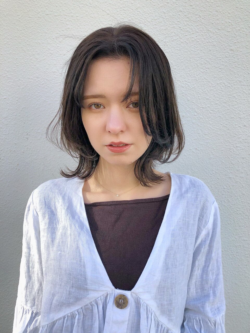 赤み0の透明感たっぷりブルージュヘア