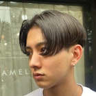 激エモ黒髪センターパート