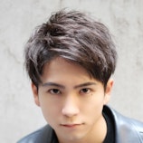 ツーブロック×爽やかアップバンクショート