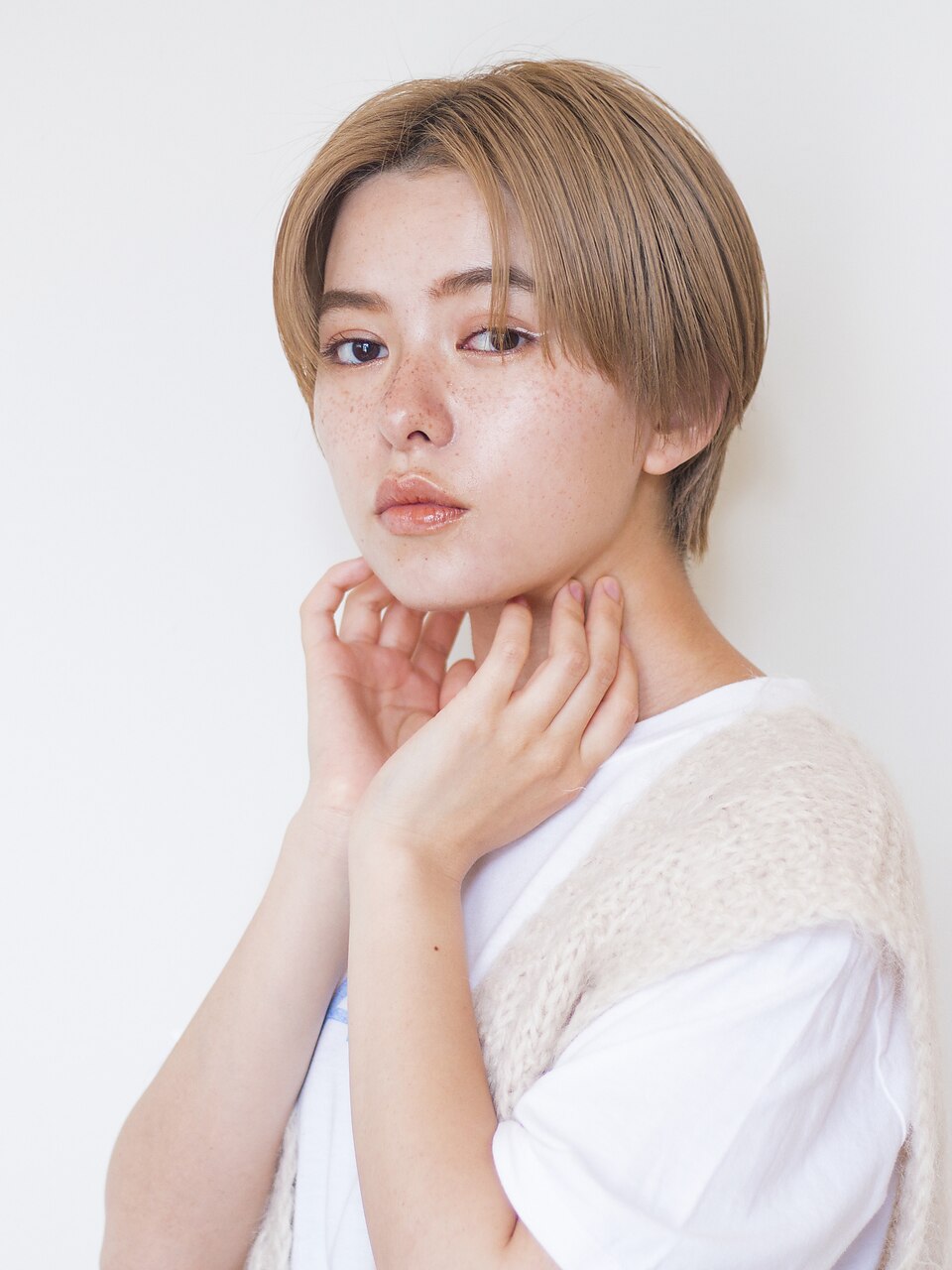 ハイトーンナチュラルショート インスタ[オカダミチヨシ]で検索