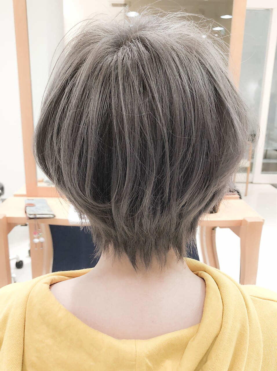 大人ショートパーマ小顔カット20代30代40代　グレージュカラー