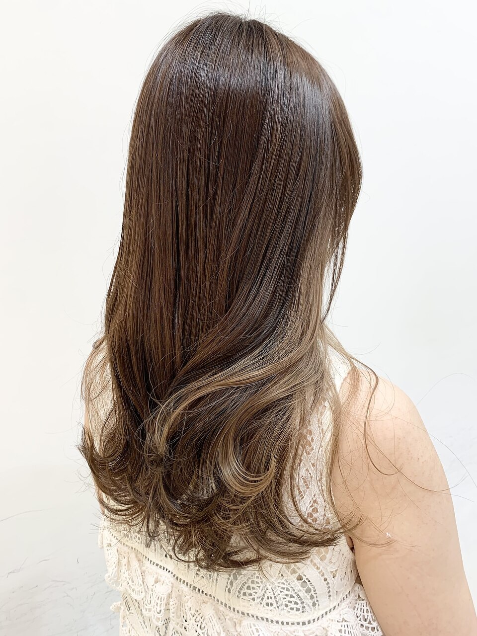 22年秋冬のインナーカラー最新事情 入れる範囲も組み合わせも人気色もお届け ホットペッパービューティーマガジン