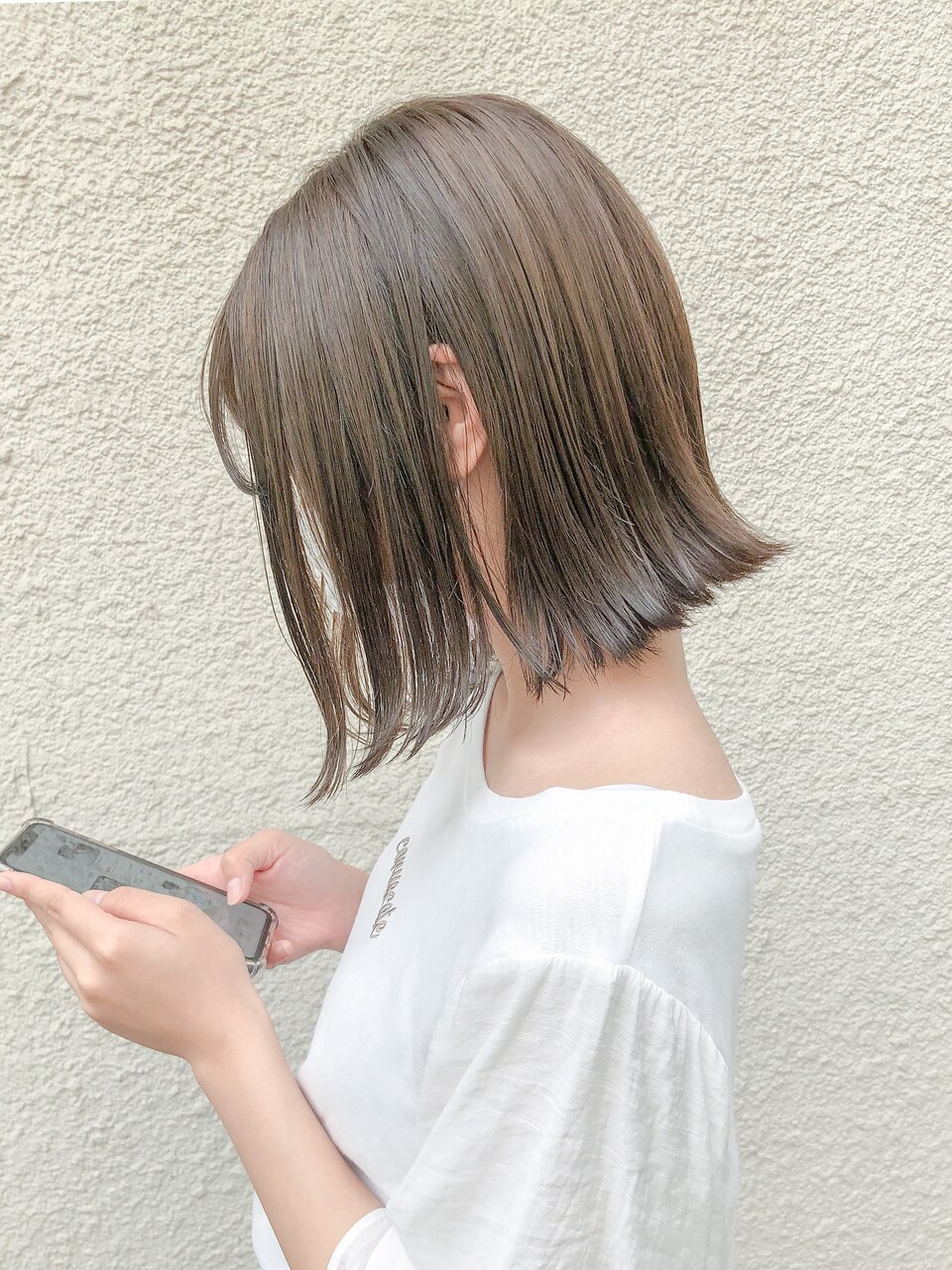 外ハネボブ × ブリーチなしベージュ