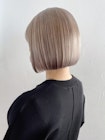 ホワイトベージュ_外ハネボブセクションカラー_ba389691