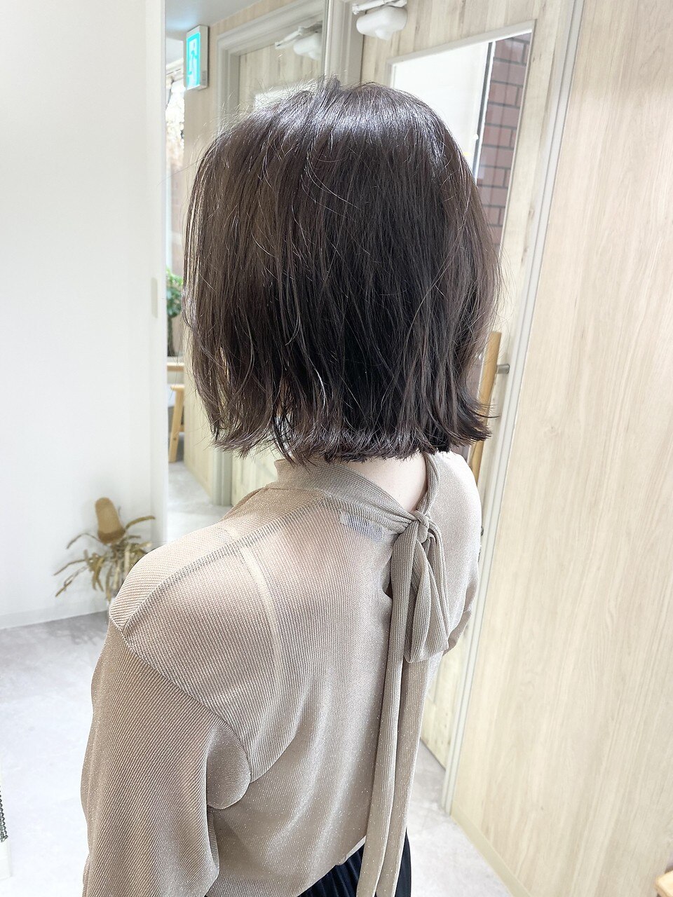tuuli☆30代40代ペールベージュ切りっぱなしボブ　3