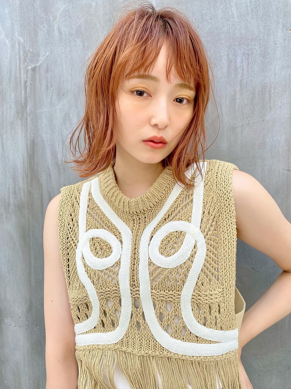 オレンジベージュ×再現簡単外ハネミディ［Belle新宿］