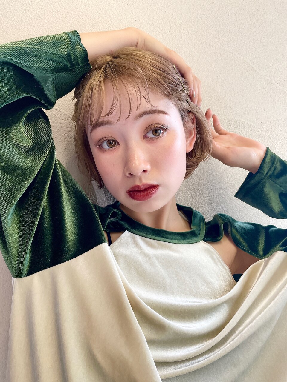 beige  bob