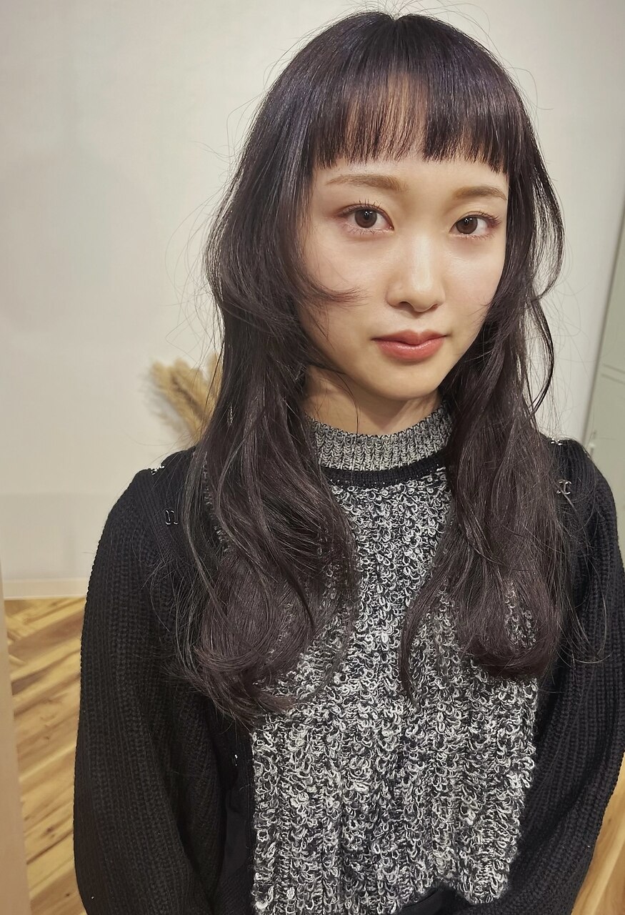 オン眉+ポイントレイヤーロングスタイル
