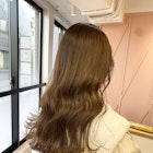 中明度のcreamy beige