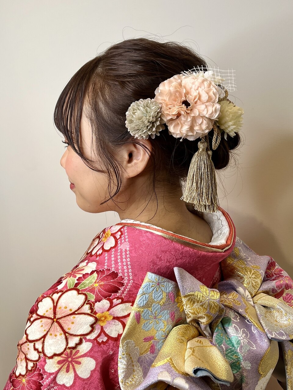 成人式ヘア　ふわふわ系　お花飾り