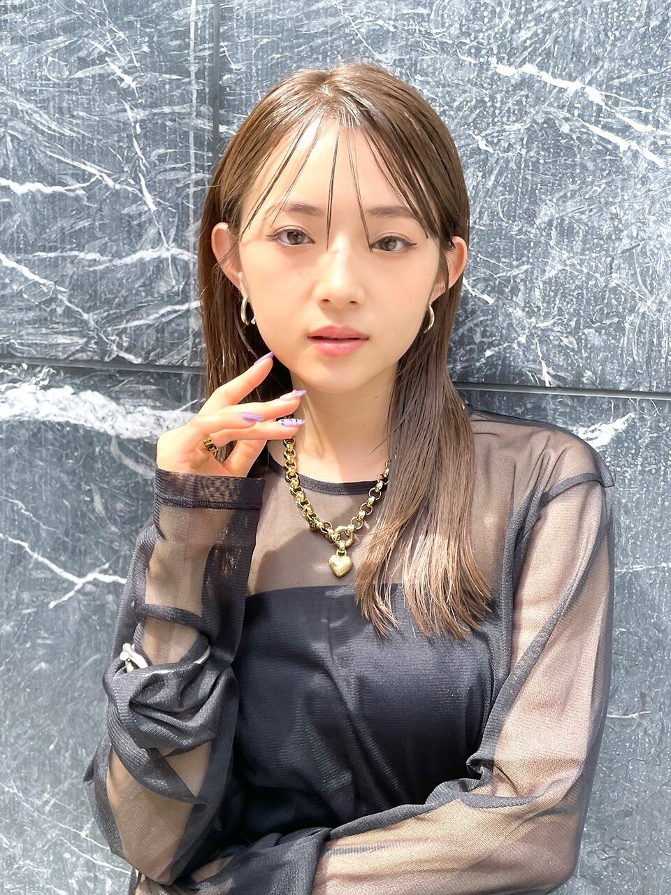 色っぽ韓国風シースルー　前髪カット顔周りレイヤーカット