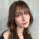 大人かわいいくびれミディ/外ハネミディアム/オリーブカラー原宿