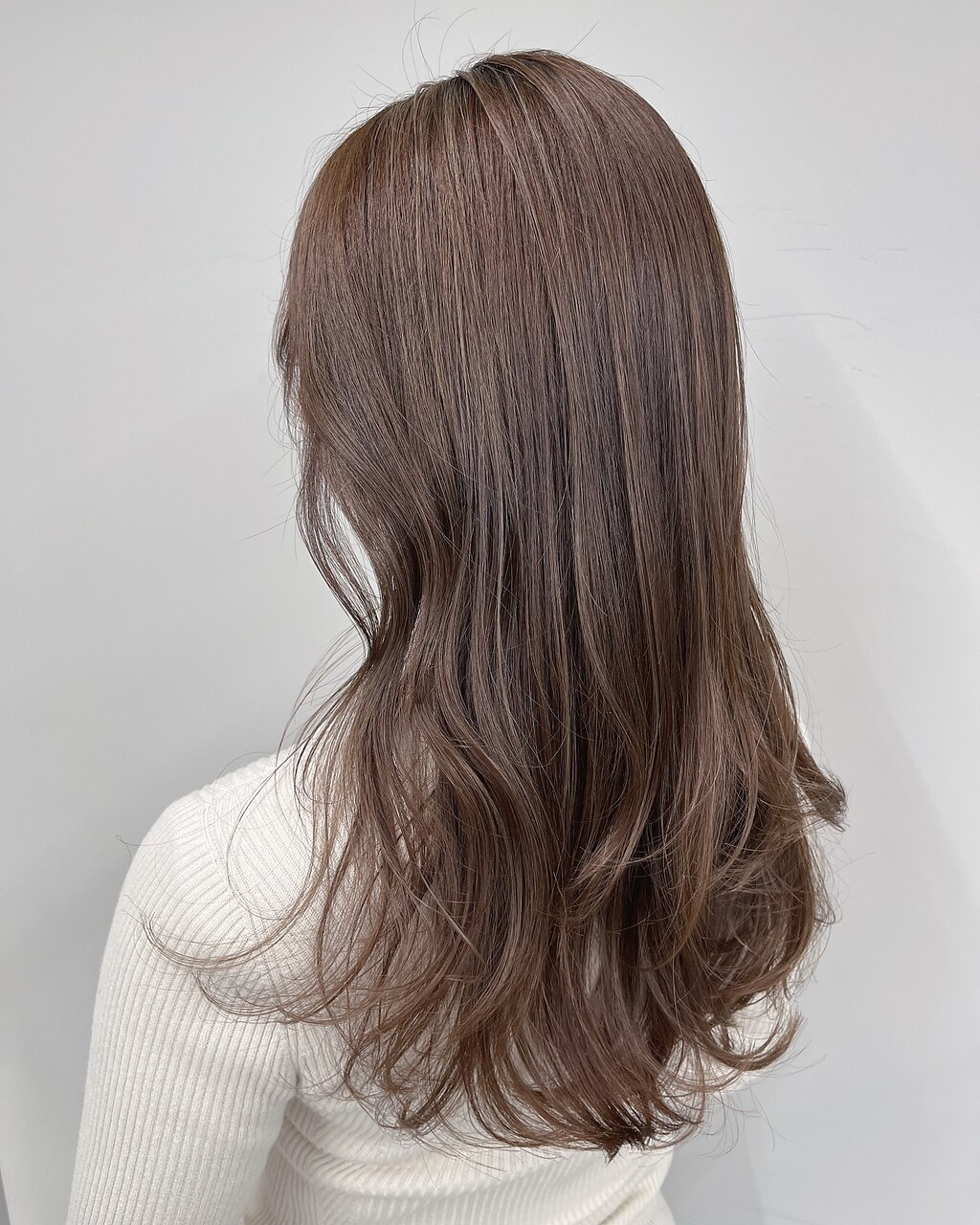 大人可愛いナチュラルハイライトカラー【RISA】