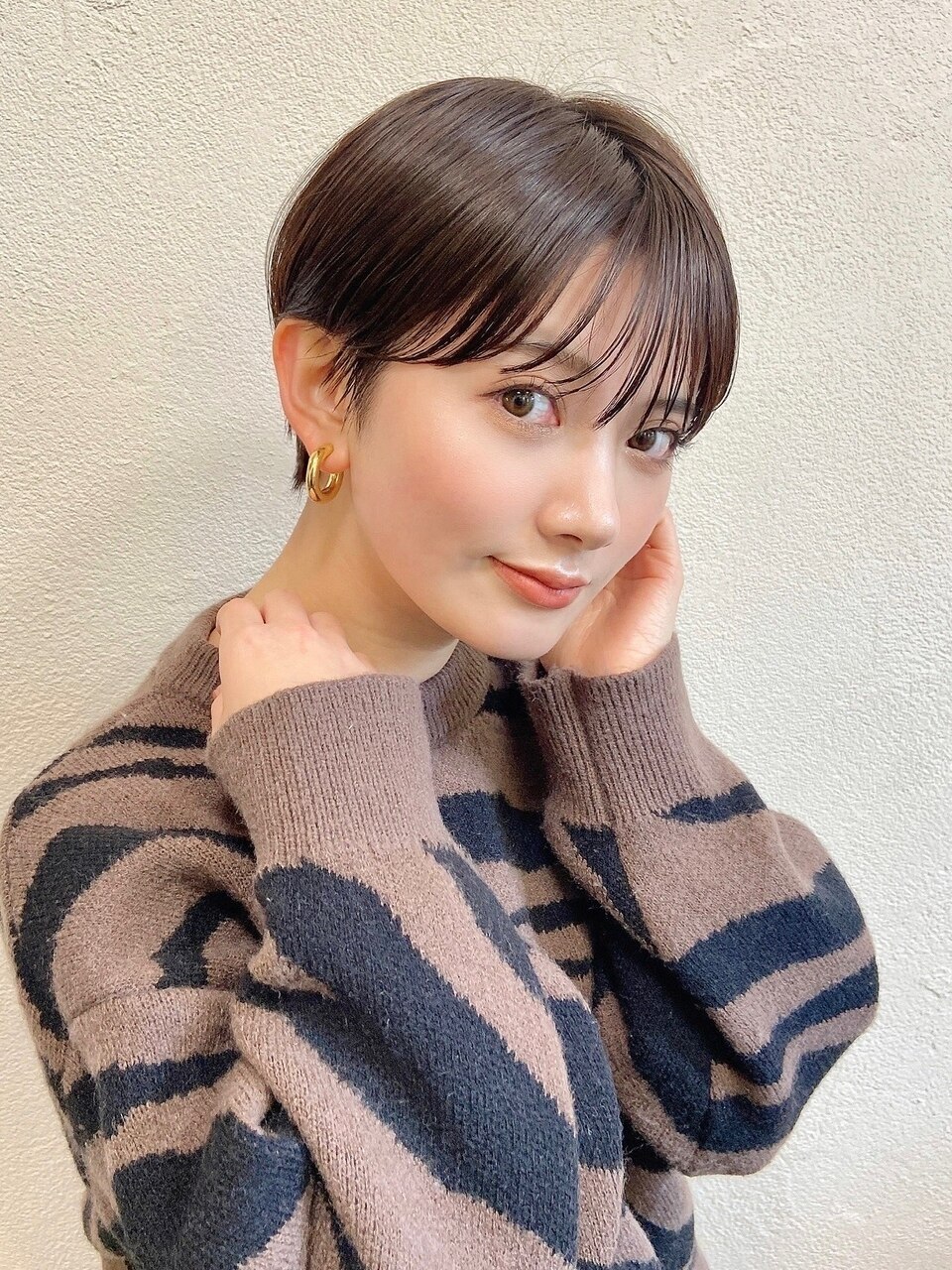 前髪あり大人小顔ショート30代40代50代　藤沢