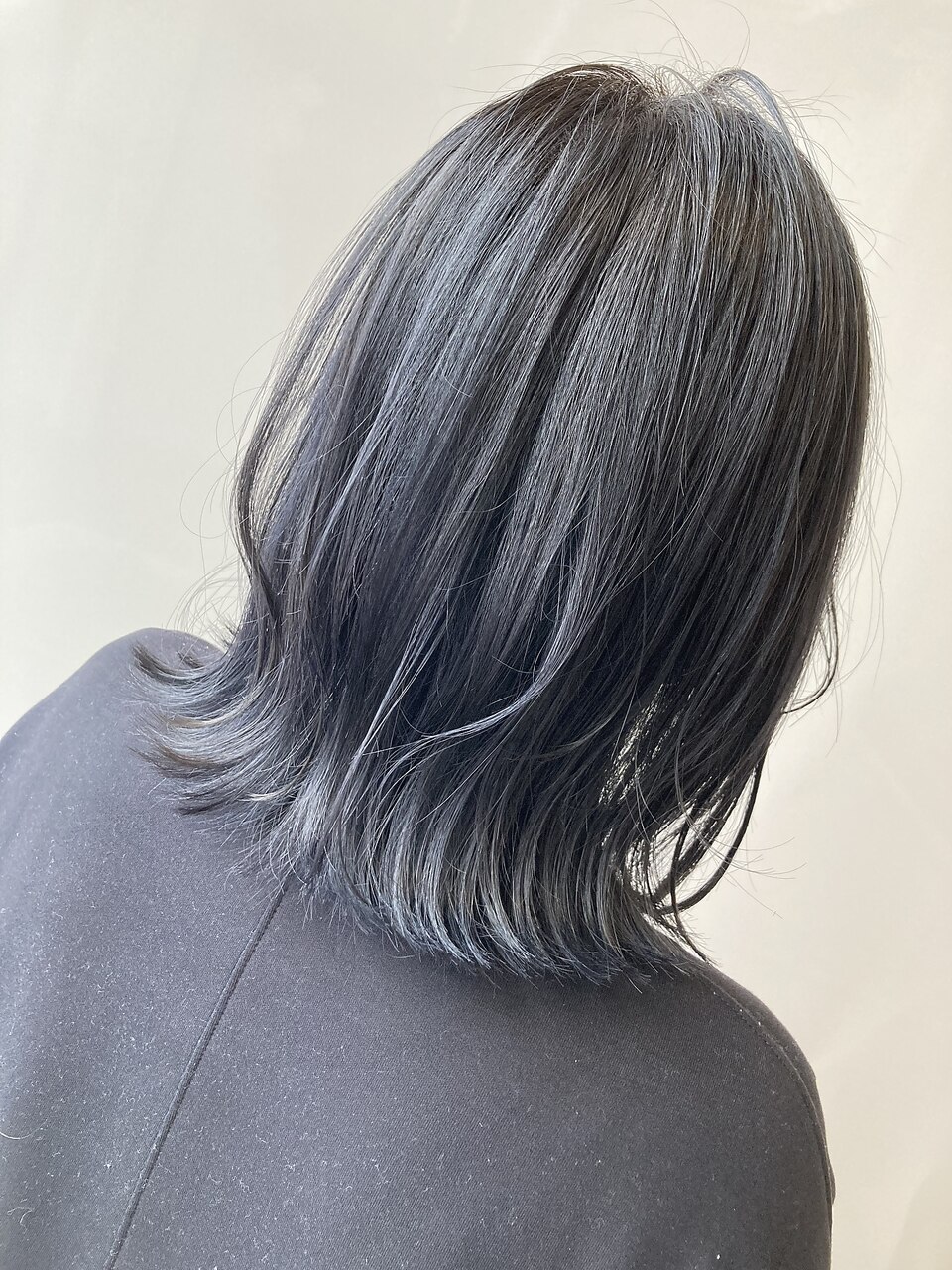 切りっぱなしブルーグレージュ