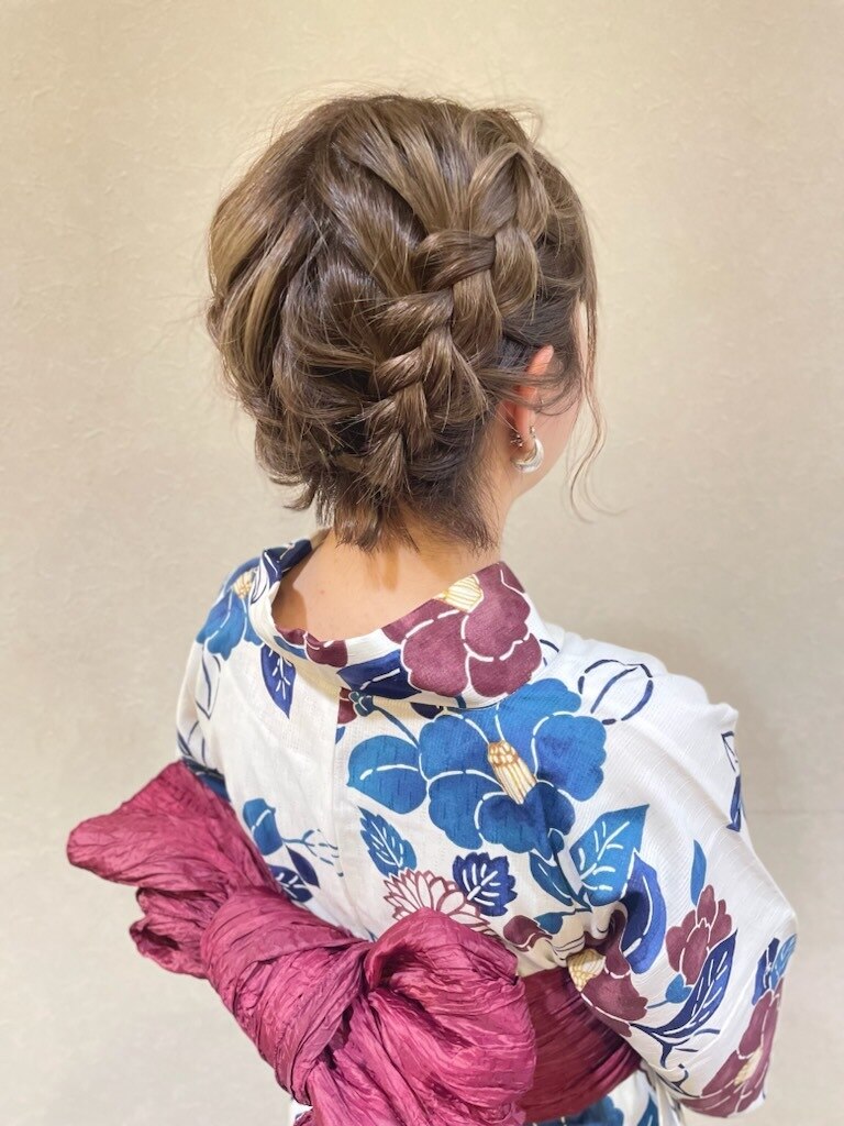 浴衣　ヘアアレンジ　編み込み　まとめ