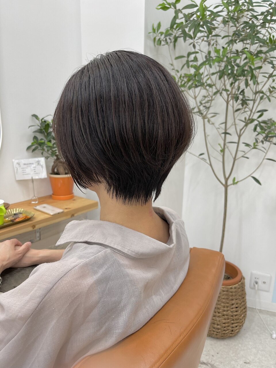 ひし形ショート×ダークグレージュ×外国人風