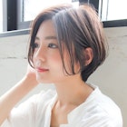 レイヤーカットくせ毛風カール薄めバングうる艶髪#103d0718