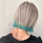 切りっぱなしボブ タッセルカット 毛先裾カラーターコイズ S728
