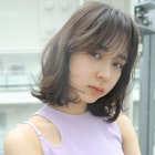 アッシュオリーブ/ミックスカール/ミディアムレイヤー/馬車道