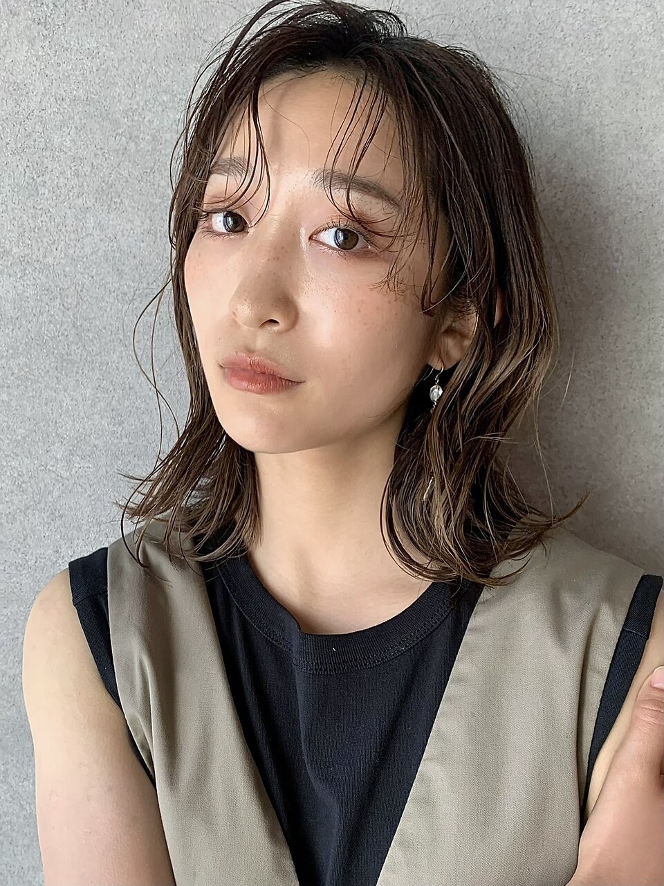 【 くびれミディアム × ベージュカラー 】浅野美紀