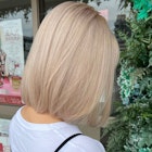 ホワイトベージュ