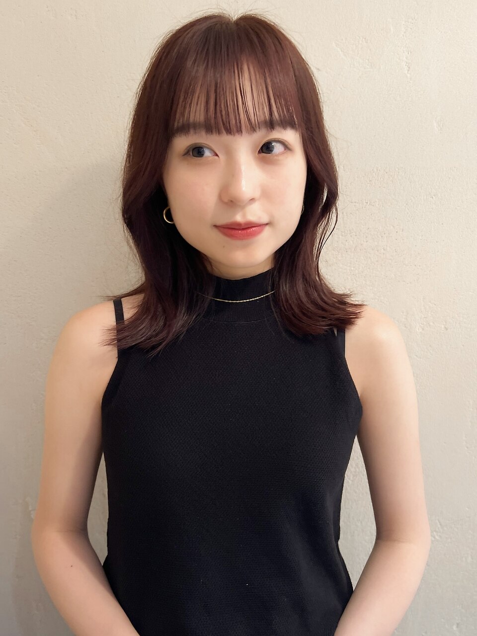 チェリーカラー×暖色カラー×ピンクブラウン×ミディアム×20代