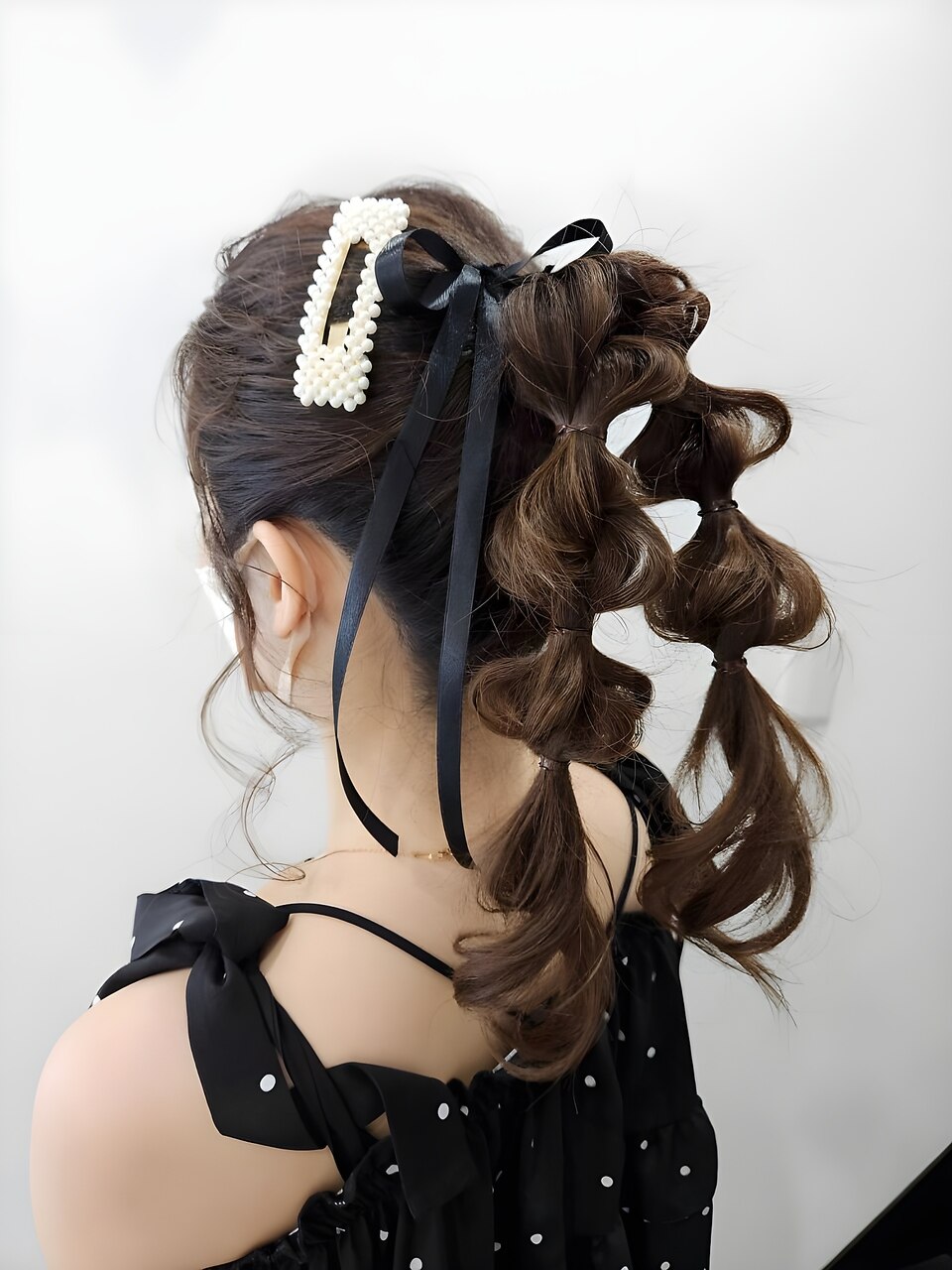 今年流行のツインのポニーテールヘアセット