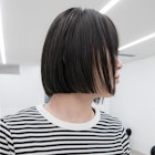 フラットボブ×暗髪グレージュ