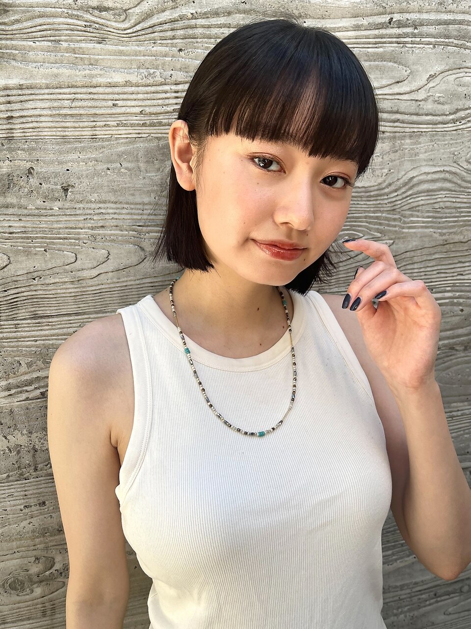 ブリーチなし大人透明感グレージュ切りっぱなしボブ【中居】