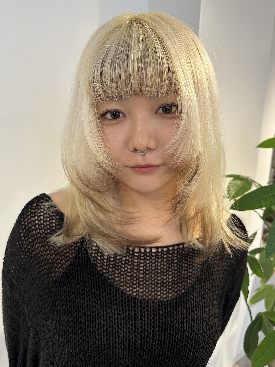 ウルフカット×抜きっぱなしブリーチ×裾カラー