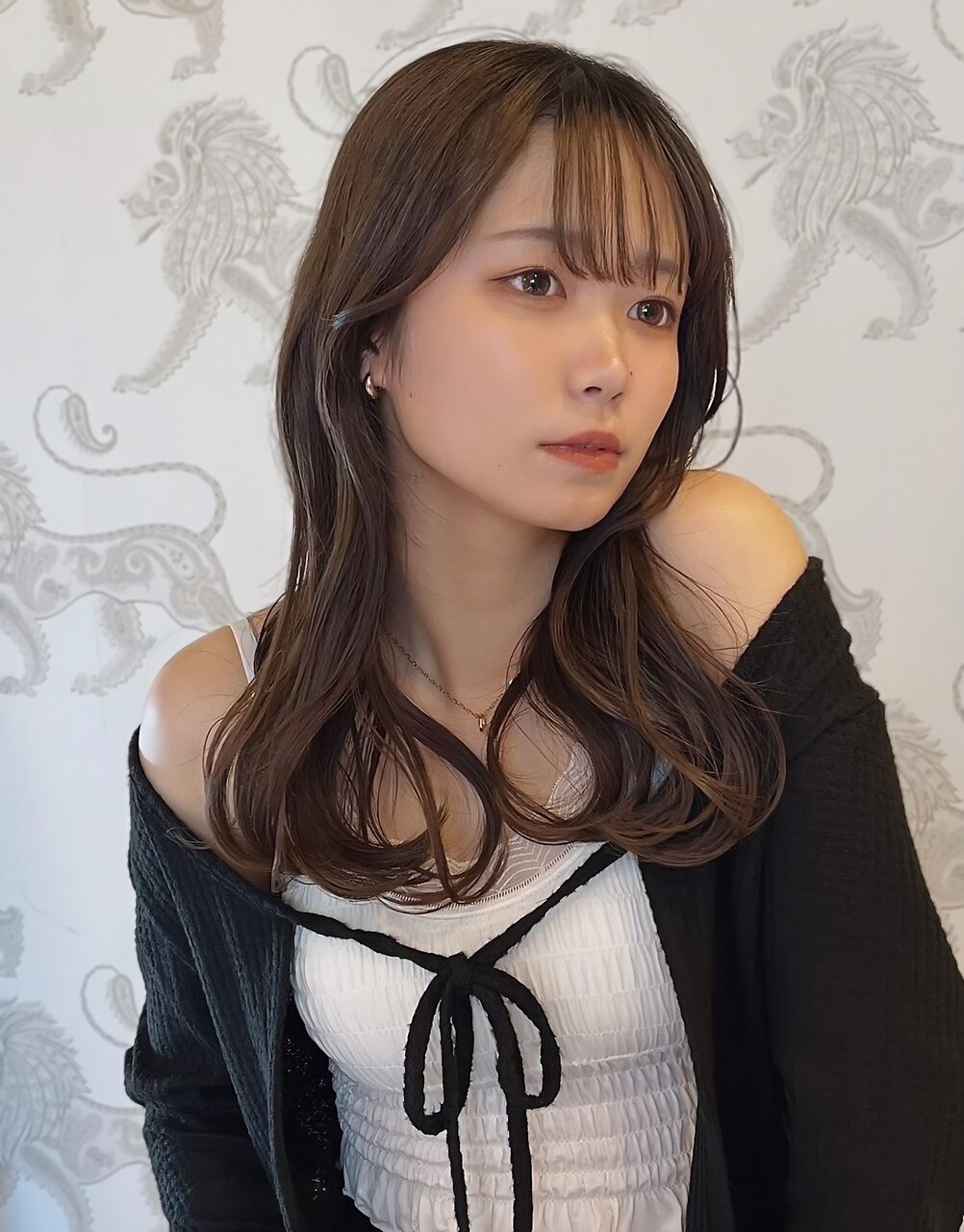 "今っぽい"ゆるふわ大人セミロング