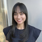 顔まわりレイヤーオリーブグレージュシースルーバング