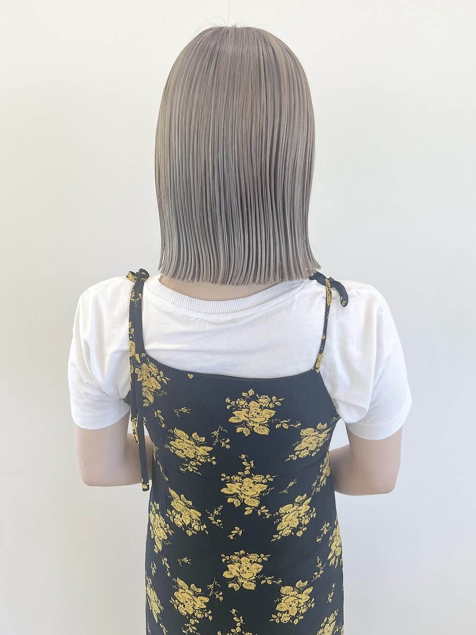 silver blonde bob 寺沢 颯