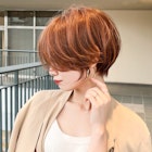 マッシュショートで横顔も美人