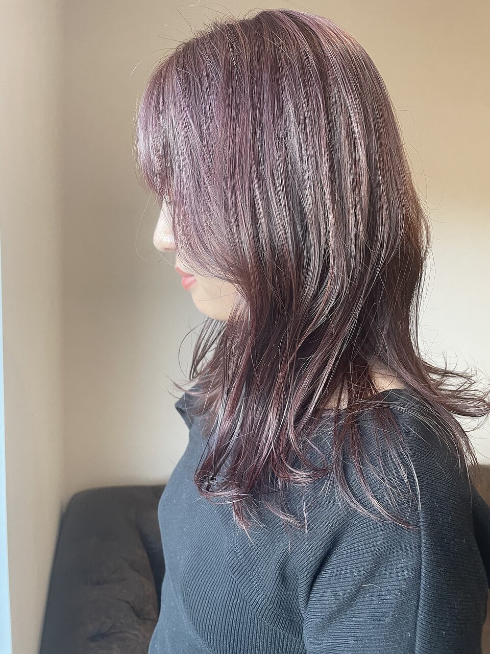 くびれパープルヘア