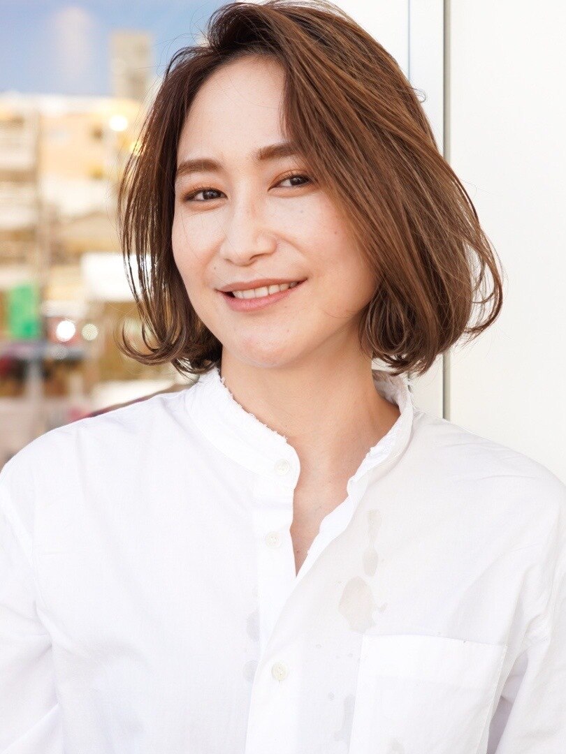 オシャレを楽しみたい大人女性にオススメボブレイヤーカット