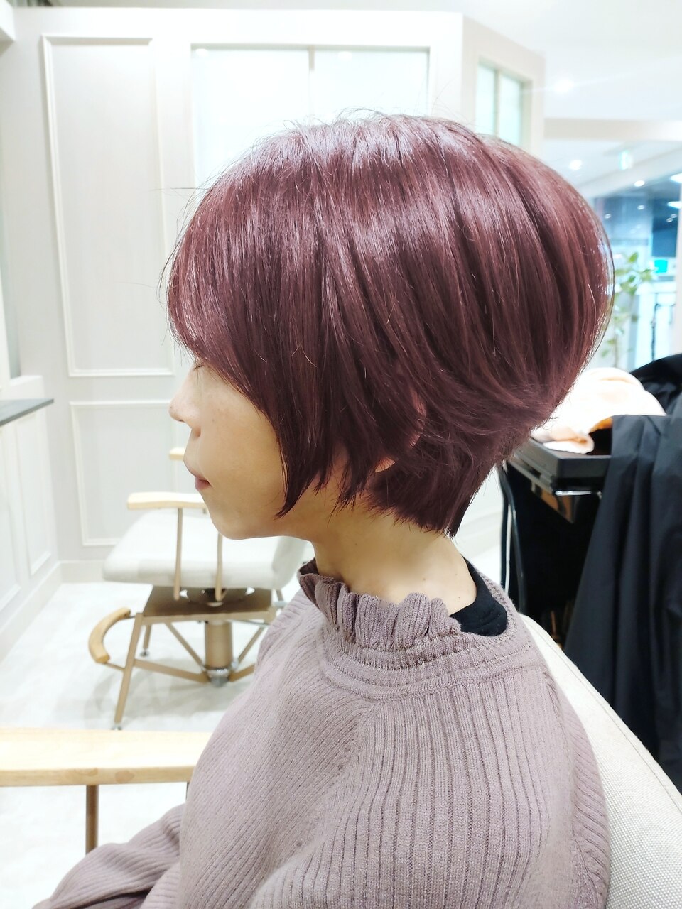 ４０代におすすめのグラデーションショートスタイルです。