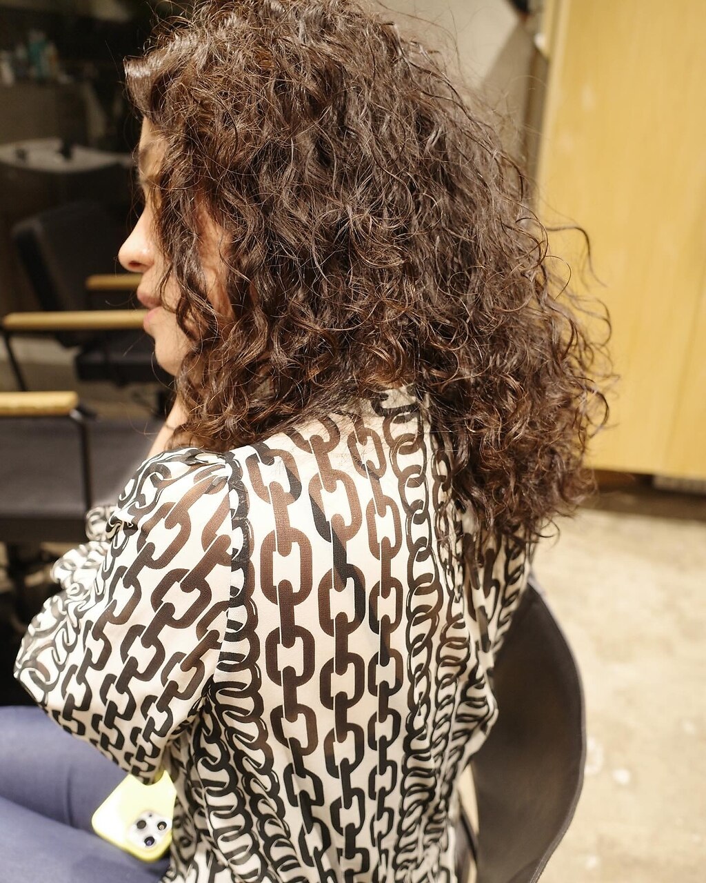 bibito クラシックネオソバージュ　大人のロングパーマスタイル