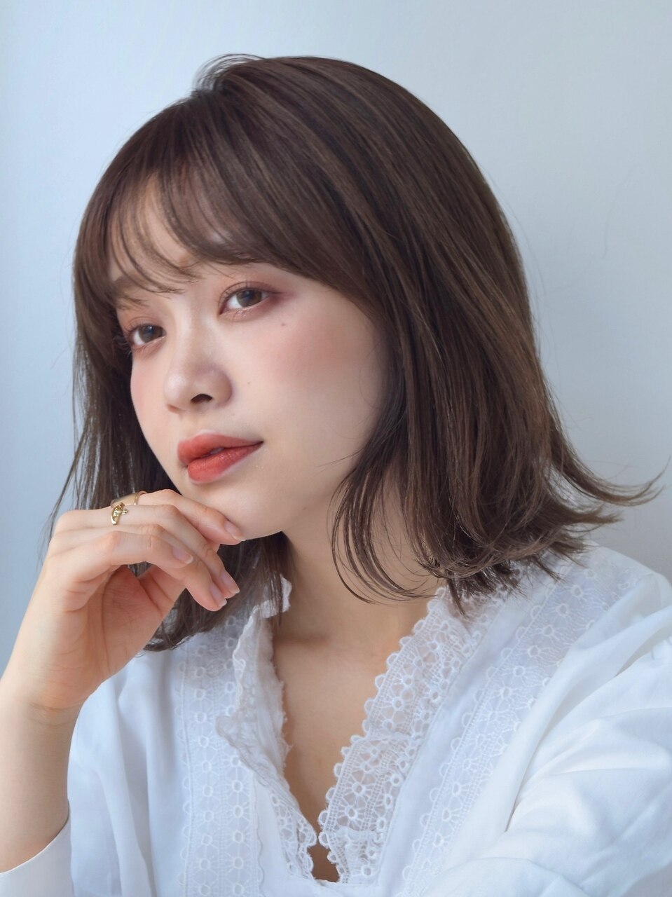 大人ミディアム ロブ 似合わせカット イメチェン ベージュ