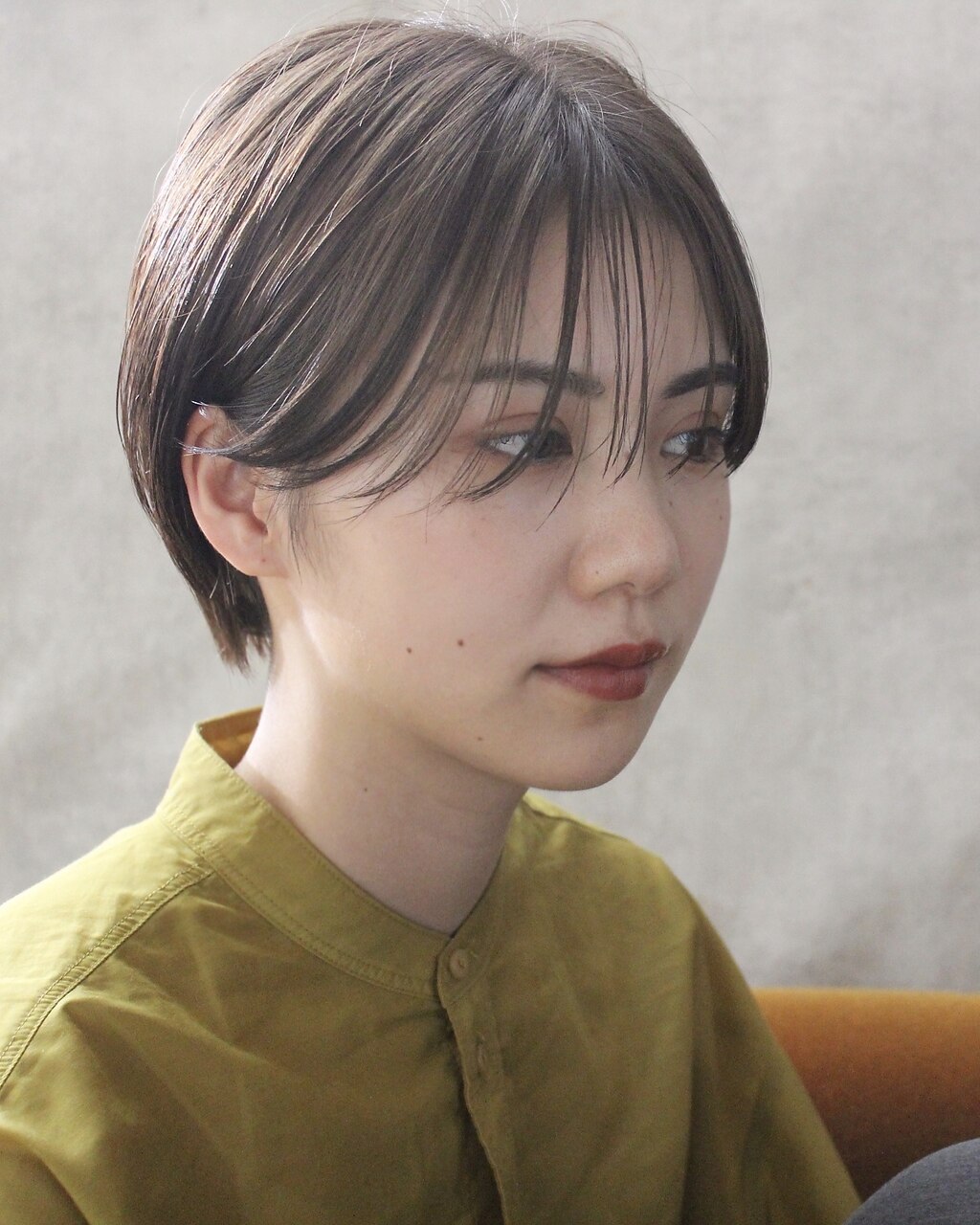 耳掛けショートスタイル