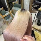 ブリーチ毛の方を高難易度縮毛矯正で艶髪に変身♪