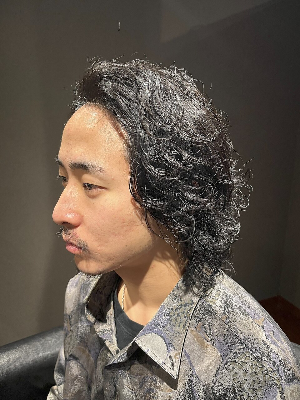 メンズロングパーマ ランダムカール かき上げオールバック