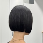 前下がりボブ 切りっぱなしボブ ショートボブ ブルーグレージュ