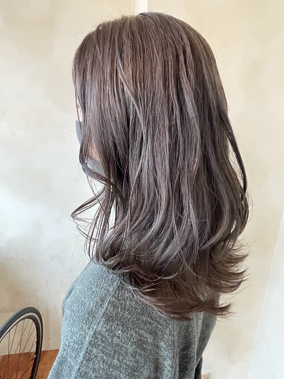 20代30代パープルグレージュレイヤーカット