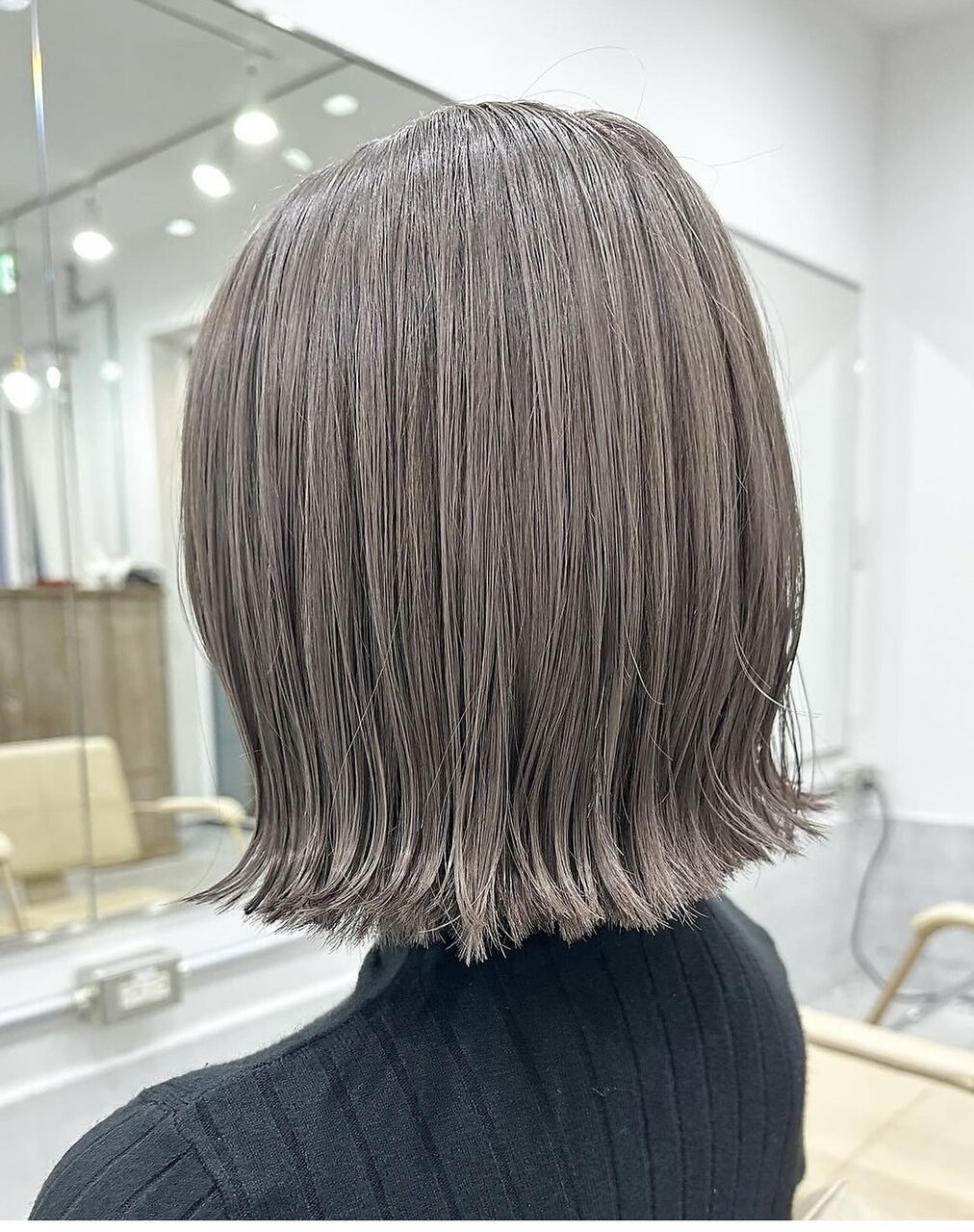 切りっぱなし外ハネボブブリーチありアッシュ20代30代40代