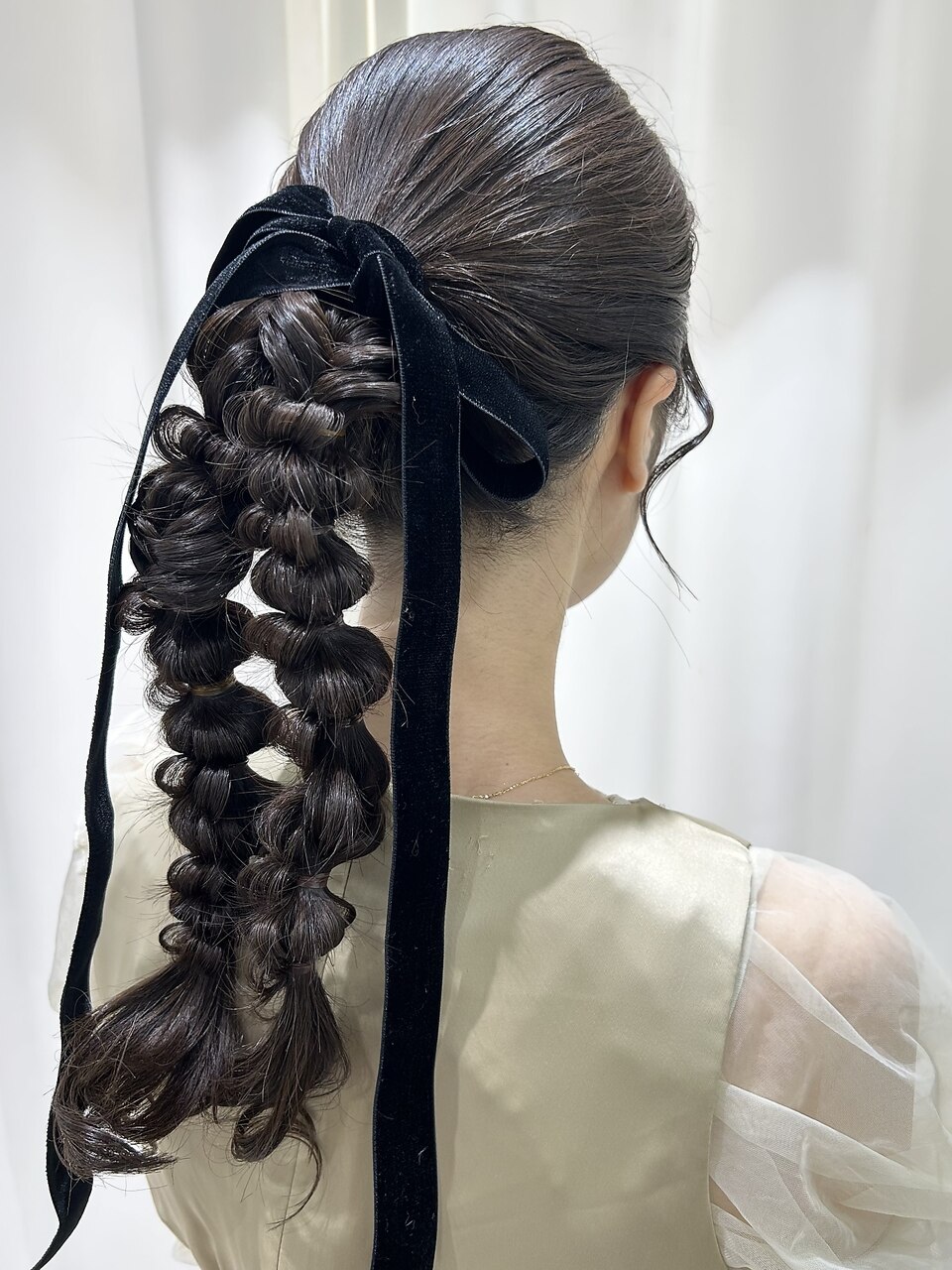 あみおろしポニーテール×リボン/参列ヘア/お呼ばれヘア/結婚式