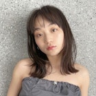 韓国レイヤーカットオン眉大人ミディアムくびれヘア